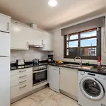 Vista Lobos Villa *