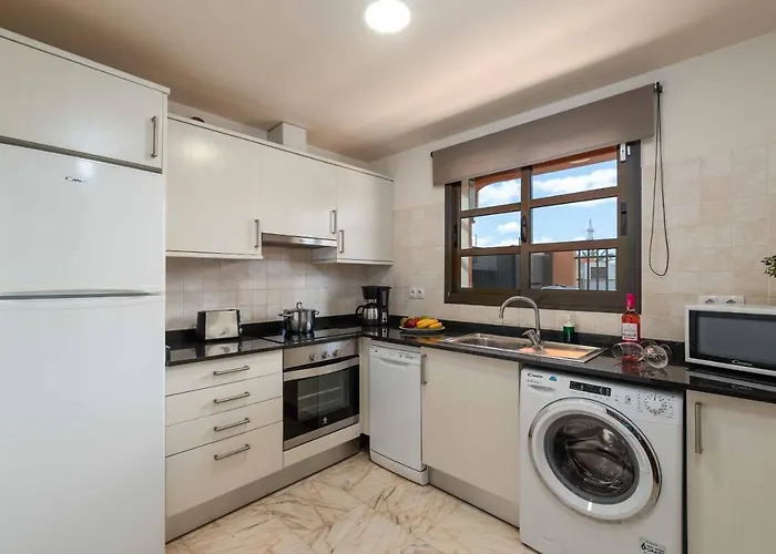 Vista Lobos Villa *